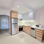Con Piscina A Un Paso Del Centro