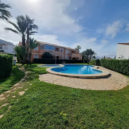 Daire Bello Apartamento Con Piscina Y Parking Gratuito A Un Paso Del Centro *