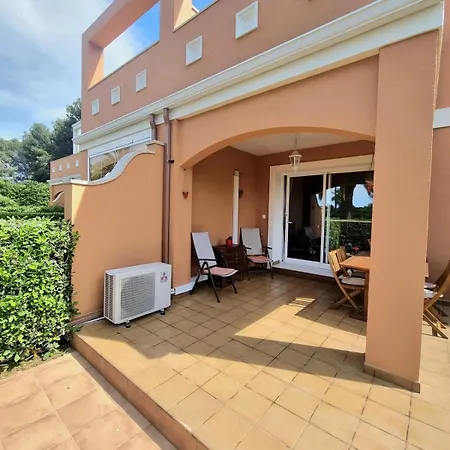 Bello Apartamento Con Piscina Y Parking Gratuito A Un Paso Del Centro